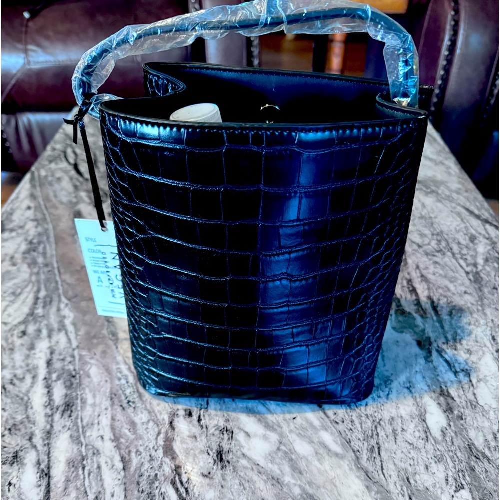 AOTA Vegan CrossBody